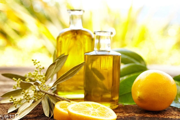 護發(fā)素有幾種質(zhì)地 3大類誰最適合你 護發(fā)素有幾種質(zhì)地 3大類誰最適合你