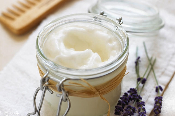 護發(fā)素有幾種質(zhì)地 3大類誰最適合你 護發(fā)素有幾種質(zhì)地 3大類誰最適合你