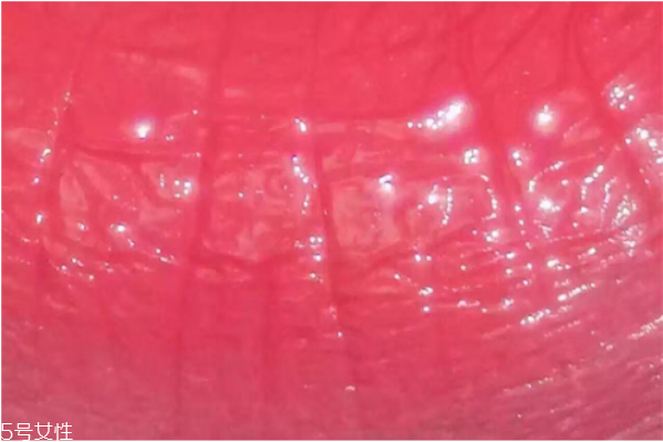 紀(jì)梵?？诩t301是什么顏色 紀(jì)梵?？诩t301試色