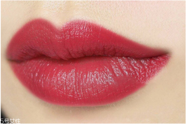 紀(jì)梵?？诩t301是什么顏色 紀(jì)梵?？诩t301試色