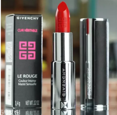 紀(jì)梵?？诩t301是什么顏色 紀(jì)梵希口紅301試色