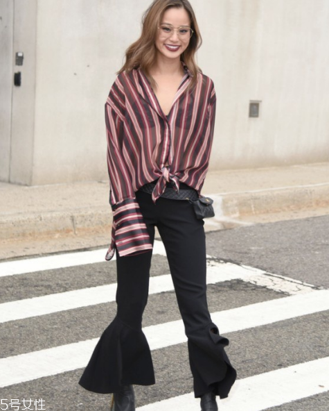 怎樣給衣服打結好看 時髦一大圈 怎樣給衣服打結好看 時髦一大圈