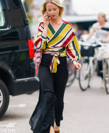 怎樣給衣服打結好看 時髦一大圈 怎樣給衣服打結好看 時髦一大圈