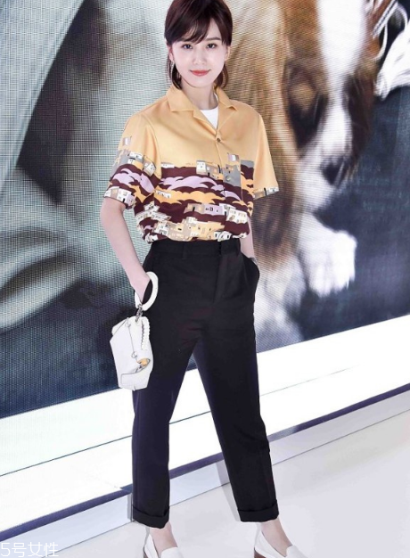 短袖襯衫搭配什么褲子 夏季時(shí)髦必備款 短袖襯衫搭配什么褲子 夏季時(shí)髦必備款