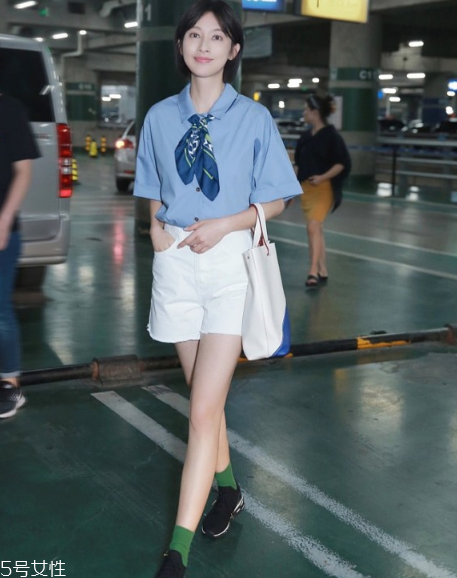 短袖襯衫搭配什么褲子 夏季時(shí)髦必備款 短袖襯衫搭配什么褲子 夏季時(shí)髦必備款