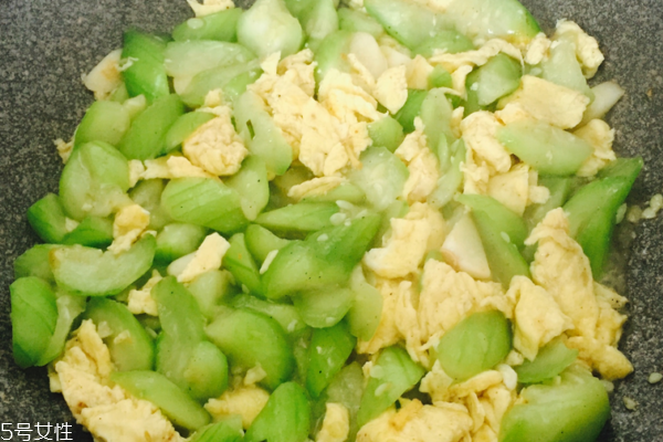 絲瓜適合什么地方種 這樣種最好 絲瓜適合什么地方種 這樣種最好