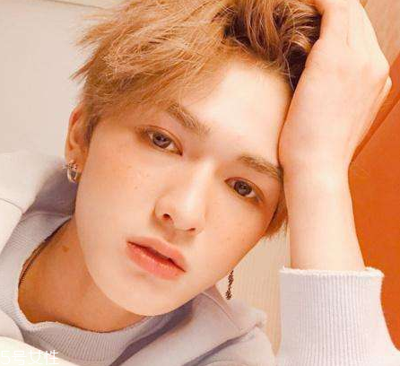 韓國雀斑妝怎么化 朱正廷雀斑妝畫法步驟 韓國雀斑妝怎么化 朱正廷雀斑妝畫法步驟