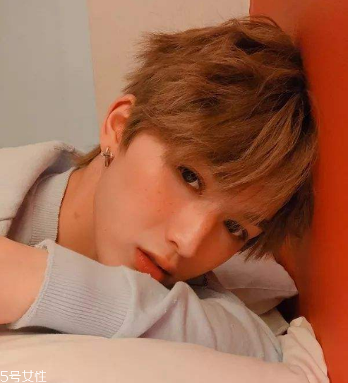 韓國雀斑妝怎么化 朱正廷雀斑妝畫法步驟 韓國雀斑妝怎么化 朱正廷雀斑妝畫法步驟