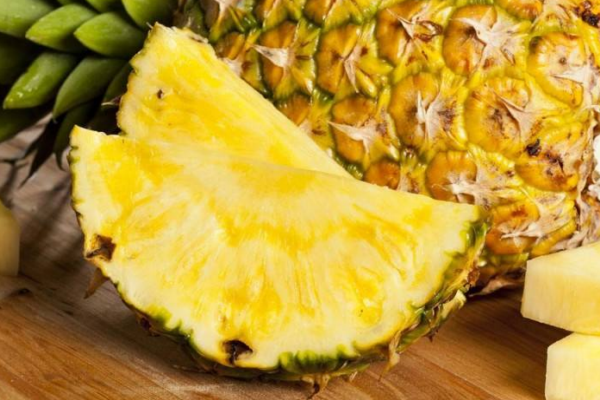 感冒時(shí)可以吃菠蘿嗎 感冒時(shí)可以吃菠蘿嗎