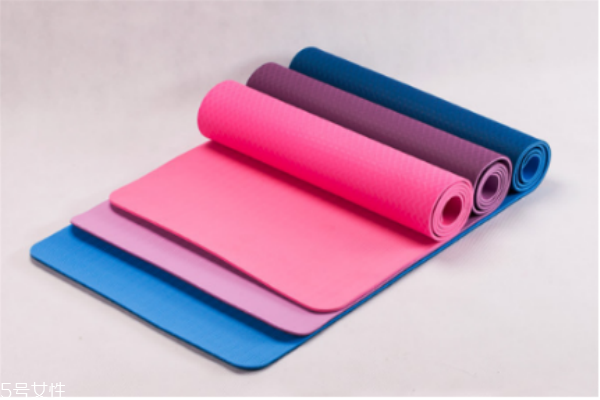 瑜伽墊多大尺寸合適 瑜伽墊多厚合適 瑜伽墊多大尺寸合適 瑜伽墊多厚合適