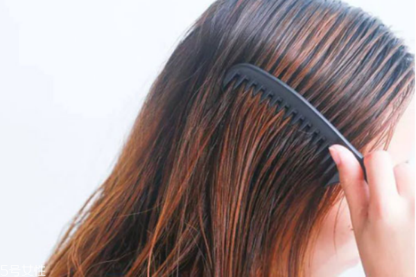 拉直頭發(fā)多少錢 看具體情況 拉直頭發(fā)多少錢 看具體情況