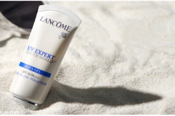 蘭蔻防曬霜藍色的好嗎 蘭蔻防曬霜紅色與藍色的區(qū)別 蘭蔻防曬霜藍色的好嗎 蘭蔻防曬霜紅色與藍色的區(qū)別