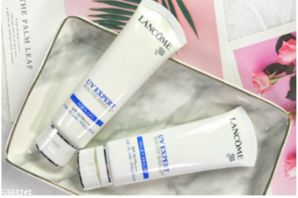 蘭蔻防曬霜藍色的好嗎 蘭蔻防曬霜紅色與藍色的區(qū)別 蘭蔻防曬霜藍色的好嗎 蘭蔻防曬霜紅色與藍色的區(qū)別