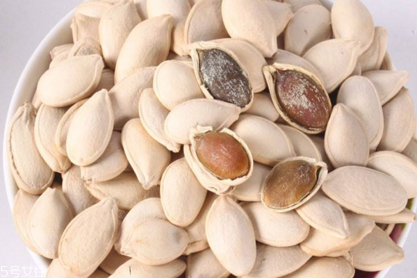 南瓜子驅(qū)蟲是生吃還是熟吃 生吃效果好 南瓜子驅(qū)蟲是生吃還是熟吃 生吃效果好