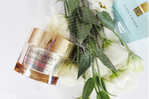 雅詩(shī)蘭黛晚霜哪個(gè)好 雅詩(shī)蘭黛晚霜價(jià)格 雅詩(shī)蘭黛晚霜哪個(gè)好 雅詩(shī)蘭黛晚霜價(jià)格