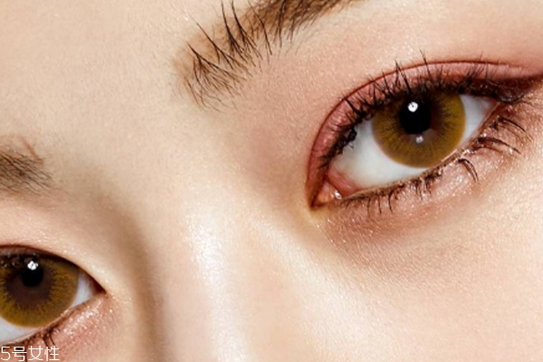 大地色美瞳適合什么人 大多數(shù)中國(guó)人都行