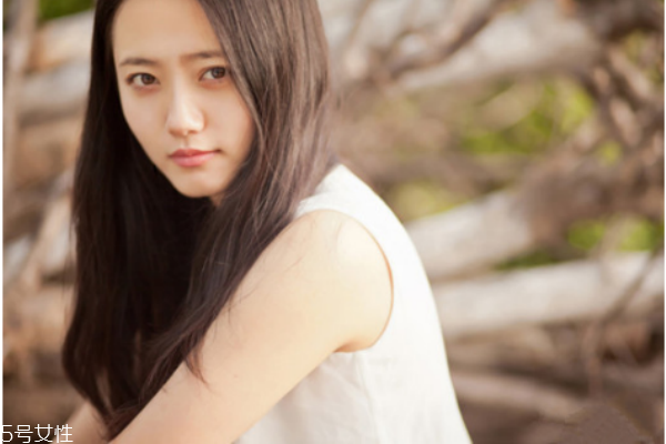 頭發(fā)毛躁蓬松怎么辦 改善頭發(fā)毛躁的小妙招 頭發(fā)毛躁蓬松怎么辦 改善頭發(fā)毛躁的小妙招