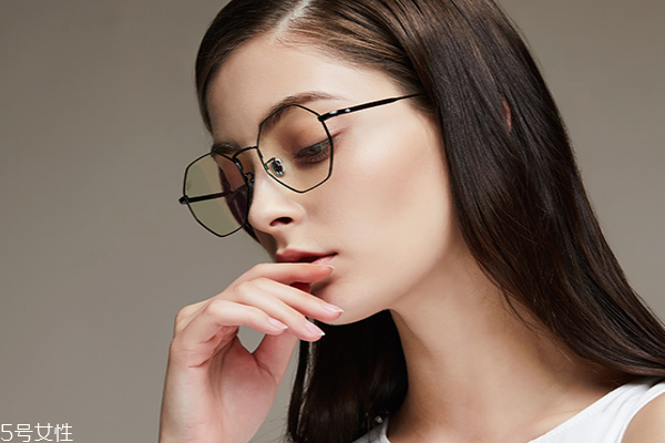 aht防藍(lán)光眼鏡評測 完美緩解眼睛不適 aht防藍(lán)光眼鏡評測 完美緩解眼睛不適