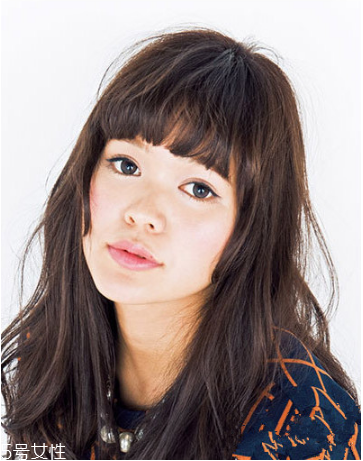 怎么給自己編劉海 編劉海簡單好看的步驟 怎么給自己編劉海 編劉海簡單好看的步驟