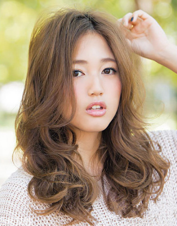 怎么給自己編劉海 編劉海簡單好看的步驟 怎么給自己編劉海 編劉海簡單好看的步驟