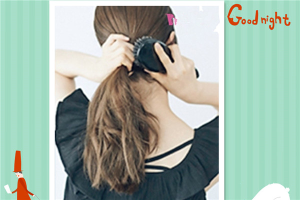 甜美發(fā)型怎么扎 3款清新甜美卷發(fā)扎法 甜美發(fā)型怎么扎 3款清新甜美卷發(fā)扎法