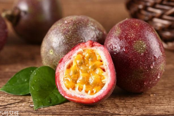 百香果為什么那么酸 因?yàn)榫S生素c 百香果為什么那么酸 因?yàn)榫S生素c