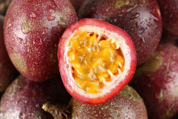 百香果為什么那么酸 因?yàn)榫S生素c 百香果為什么那么酸 因?yàn)榫S生素c