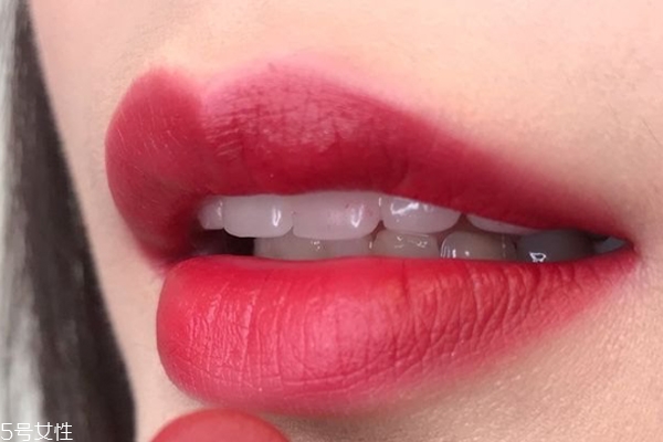 蘭蔻507口紅是什么顏色 厚涂是酒紅色質(zhì)感 蘭蔻507口紅是什么顏色 厚涂是酒紅色質(zhì)感