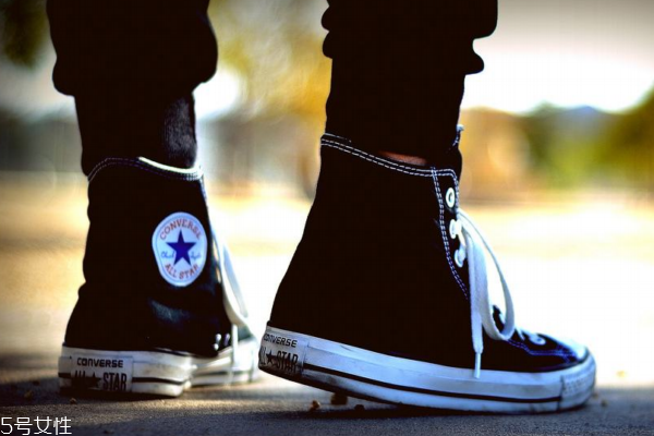 匡威的鞋可以穿多久 看愛(ài)惜程度 匡威的鞋可以穿多久 看愛(ài)惜程度