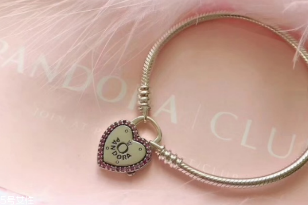 潘多拉誓言之鎖手鏈多少錢 情人節(jié)爆款 潘多拉誓言之鎖手鏈多少錢 情人節(jié)爆款