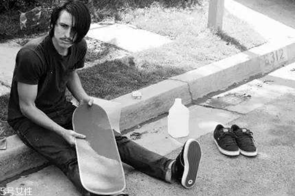 emerica有實(shí)體店嗎 滑板鞋品牌首選 emerica有實(shí)體店嗎 滑板鞋品牌首選