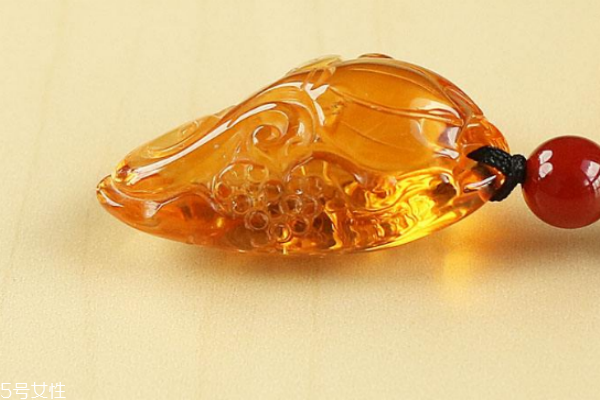 黃水晶可以防小人嗎 要看具體掛件 黃水晶可以防小人嗎 要看具體掛件