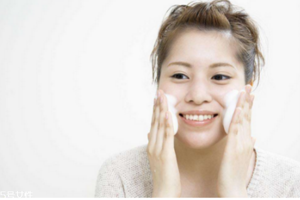 哪個(gè)品牌美白淡斑好 淡斑美白護(hù)膚產(chǎn)品推薦 哪個(gè)品牌美白淡斑好 淡斑美白護(hù)膚產(chǎn)品推薦