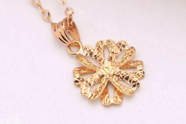 18k金和24k金有什么區(qū)別 兩者純度不同 18k金和24k金有什么區(qū)別 兩者純度不同