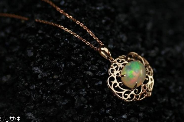 18k金和24k金有什么區(qū)別 兩者純度不同 18k金和24k金有什么區(qū)別 兩者純度不同