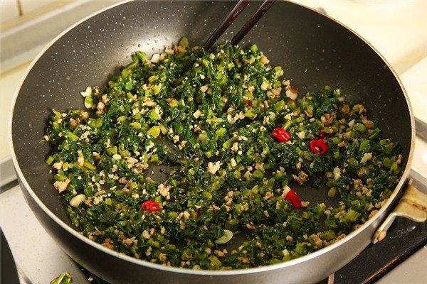 雪里紅是什么蔬菜 怎樣腌雪里紅咸菜 雪里紅是什么蔬菜 怎樣腌雪里紅咸菜