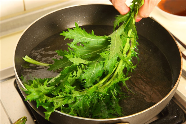 雪里紅是什么蔬菜 怎樣腌雪里紅咸菜 雪里紅是什么蔬菜 怎樣腌雪里紅咸菜