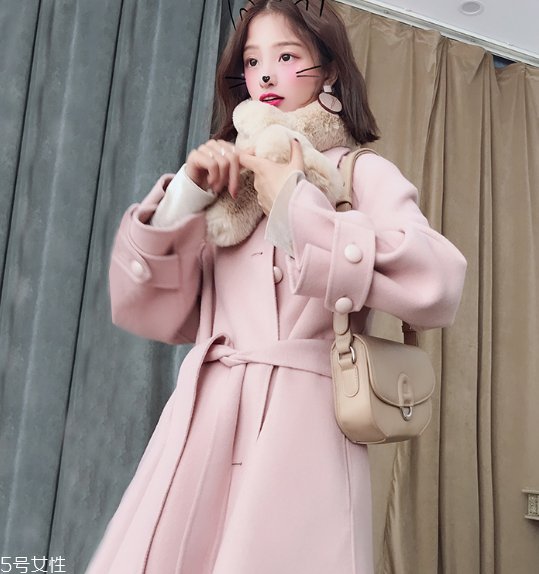 今年冬天流行什么大衣 分分鐘穿出氣質(zhì) 今年冬天流行什么大衣 分分鐘穿出氣質(zhì)