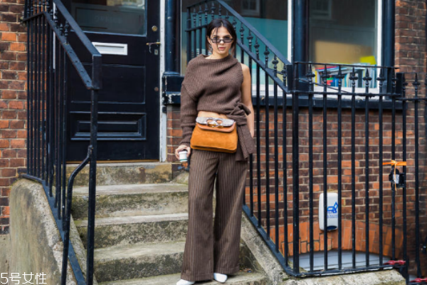 同色系搭配街拍圖片 玩轉(zhuǎn)初秋高級感 同色系搭配街拍圖片 玩轉(zhuǎn)初秋高級感