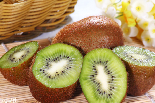 獼猴桃放幾天可以吃 兩三天就夠了 獼猴桃放幾天可以吃 兩三天就夠了