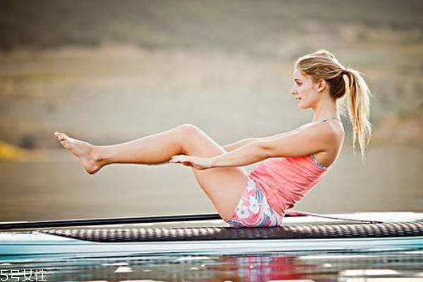 反向卷腹和舉腿哪個(gè)好 鍛煉效果不同 反向卷腹和舉腿哪個(gè)好 鍛煉效果不同