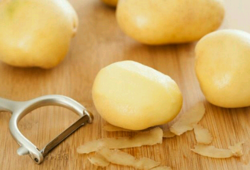 生土豆汁的神奇功效與作用 每天喝一杯 生土豆汁的神奇功效與作用 每天喝一杯