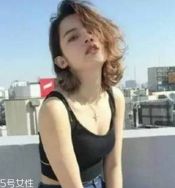 發(fā)量少怎么增加發(fā)量 禿發(fā)女孩必學(xué)發(fā)量激増6招 發(fā)量少怎么增加發(fā)量 禿發(fā)女孩必學(xué)發(fā)量激増6招