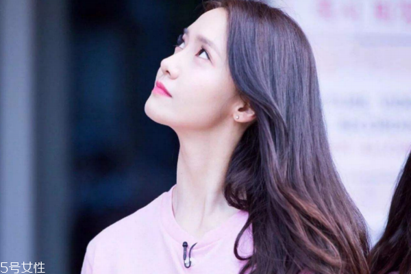 空氣感卷發(fā)教程 空氣卷發(fā)型圖片中長(zhǎng)發(fā) 空氣感卷發(fā)教程 空氣卷發(fā)型圖片中長(zhǎng)發(fā)