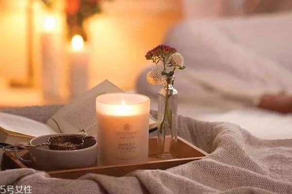 香薰蠟燭什么味道好 睡覺時(shí)用茉莉香薰 香薰蠟燭什么味道好 睡覺時(shí)用茉莉香薰