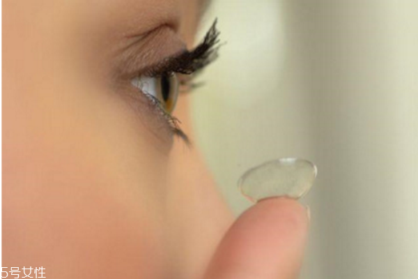 感冒時能不能戴隱形眼睛 感冒時能不能戴隱形眼睛