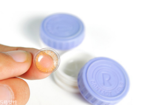 感冒時能不能戴隱形眼睛 感冒時能不能戴隱形眼睛