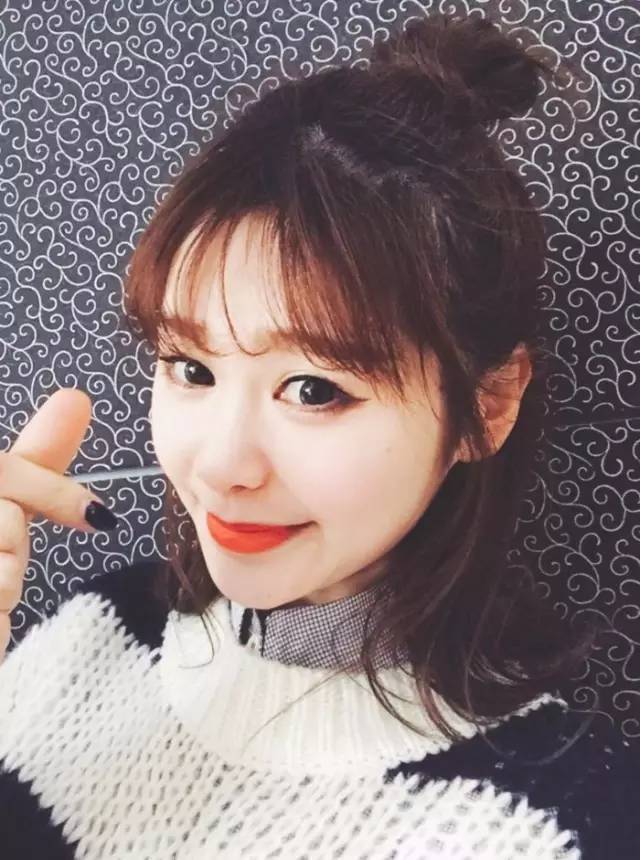 空氣劉海怎么定型長(zhǎng)久 維持劉海卷靠這5招 空氣劉海怎么定型長(zhǎng)久 維持劉海卷靠這5招