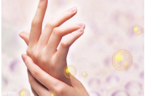 手的皮膚粗糙怎么改善 手皮膚粗糙的小妙招 手的皮膚粗糙怎么改善 手皮膚粗糙的小妙招