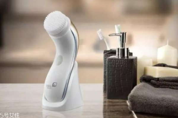 油性皮膚怎么挑潔面儀 2種油皮選擇大不同 油性皮膚怎么挑潔面儀 2種油皮選擇大不同